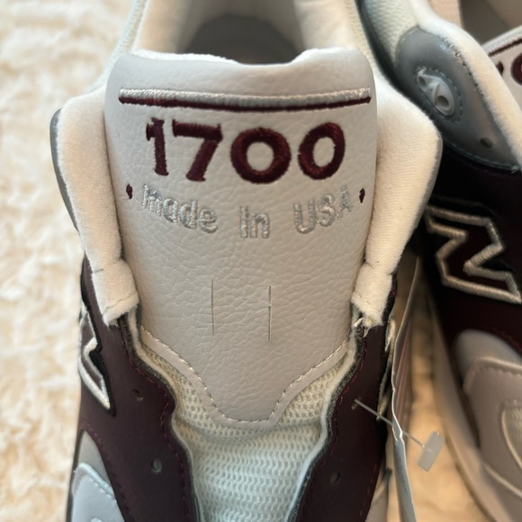 🪐☄️New Balance 1700 Age of Exploration LtGrey Burgundy Mens 9.5 NWT NO BOX ☄️🪐 - Picture 2 of 9